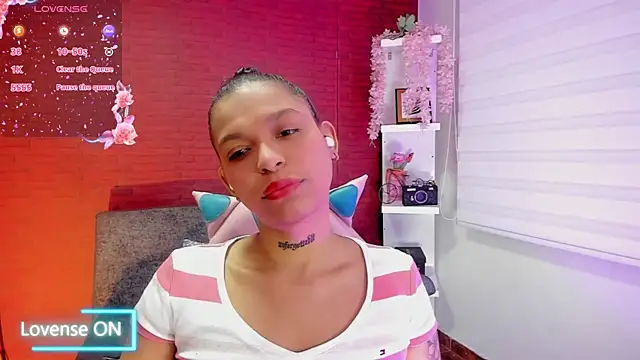 Snapshot of samantha_simur chatting on December 12, 2024, 12:38 am samantha simur online show from December 12, 2024, 12:38 am