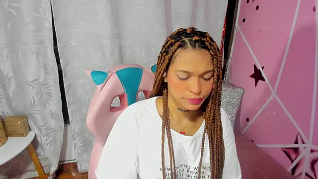 Snapshot of samantha_simur chatting on February 23, 2025, 8:17 am samantha simur online show from February 23, 2025, 8:17 am