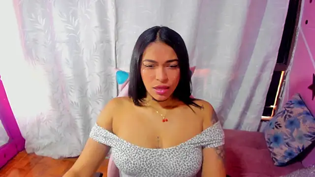 Snapshot of samantha_simur chatting on March 10, 2025, 12:37 pm samantha simur online show from March 10, 2025, 12:37 pm