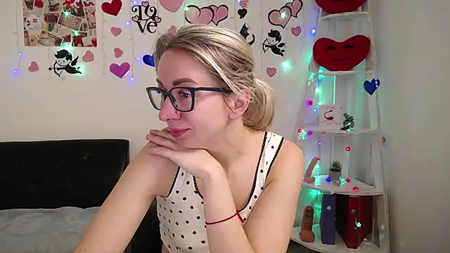 VasilisaSii online show from February 5, 2025, 6:24 am