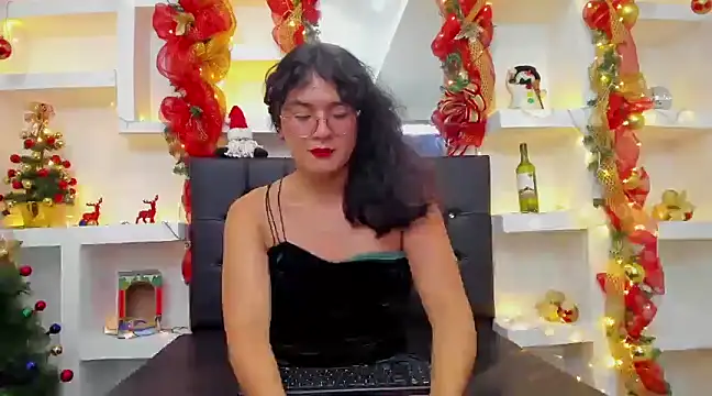 Elith Berry69 online show from December 14, 2024, 9:24 pm