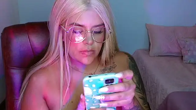 SofiaaCortes online show from March 17, 2025, 2:19 am