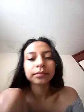 emma ambar online show from October 1, 2025, 4:46 pm