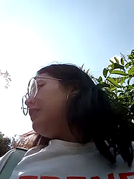 lara moon25 online show from January 19, 2025, 7:15 pm