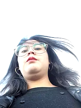 lara moon25 online show from January 27, 2025, 9:44 pm