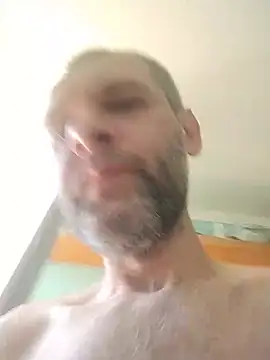 Snapshot of Andrzej-M chatting on May 25, 2026, 11:38 am Andrzej-M online show from May 25, 2026, 11:38 am