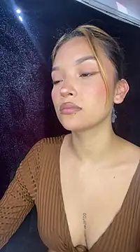 baby lizy online show from February 6, 2025, 7:51 pm