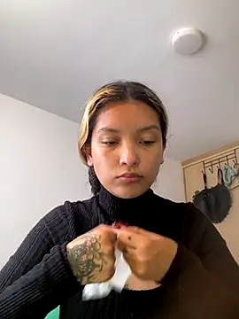 baby lizy online show from October 4, 2025, 8:18 pm