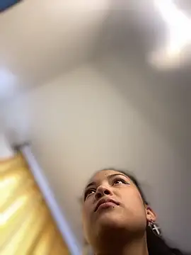 baby lizy online show from February 15, 2026, 8:38 pm