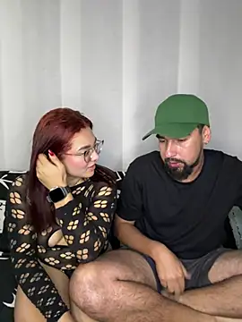 Snapshot of camianddanna chatting on December 17, 2024, 12:23 am camianddanna online show from December 17, 2024, 12:23 am