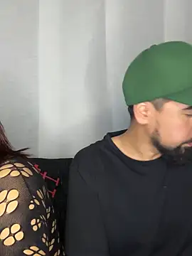 Snapshot of camianddanna chatting on December 17, 2024, 3:28 am camianddanna online show from December 17, 2024, 3:28 am