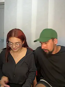 Snapshot of camianddanna chatting on December 27, 2024, 1:11 am camianddanna online show from December 27, 2024, 1:11 am