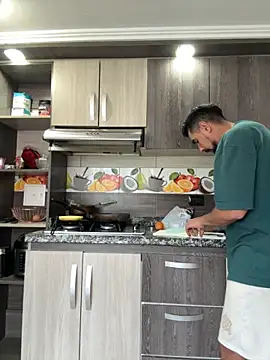 Snapshot of camianddanna chatting on November 9, 2025, 2:26 pm camianddanna online show from November 9, 2025, 2:26 pm