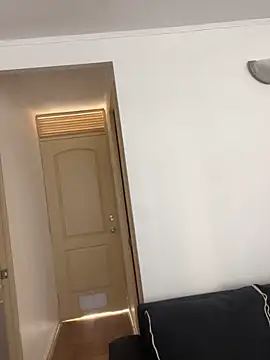 Snapshot of WhiteWomen chatting on November 24, 2025, 7:46 pm WhiteWomen online show from November 24, 2025, 7:46 pm