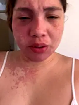 Snapshot of WhiteWomen chatting on November 29, 2025, 4:10 pm WhiteWomen online show from November 29, 2025, 4:10 pm