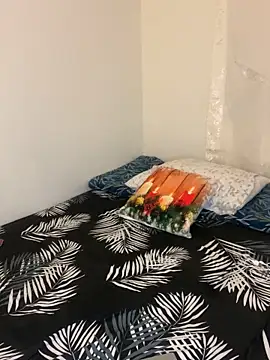 Snapshot of WhiteWomen chatting on December 3, 2025, 1:02 am WhiteWomen online show from December 3, 2025, 1:02 am