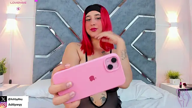 Snapshot of ashlyrey-1 chatting on December 16, 2024, 10:34 pm ashlyrey-1 online show from December 16, 2024, 10:34 pm