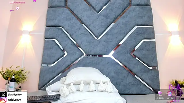 Snapshot of ashlyrey-1 chatting on March 1, 2025, 9:37 pm ashlyrey-1 online show from March 1, 2025, 9:37 pm