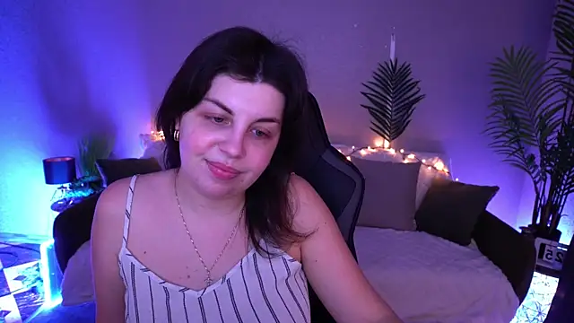 MirandaWong online show from March 25, 2026, 5:57 am