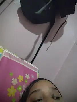 Snapshot of vic_pretynhaa chatting on August 4, 2026, 11:07 pm vic pretynhaa online show from August 4, 2026, 11:07 pm
