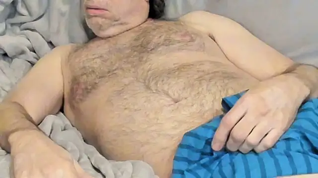 Snapshot of MidwestDadbod chatting on October 14, 2025, 12:50 pm MidwestDadbod online show from October 14, 2025, 12:50 pm