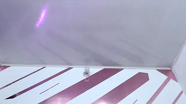 Kitten Hot  online show from October 18, 2025, 7:20 am