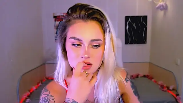  Ravenaa online show from October 6, 2025, 2:58 pm