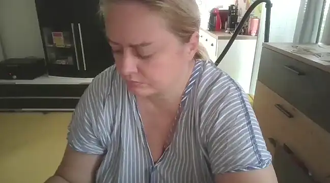 Meliss Official9 online show from February 27, 2025, 7:55 am