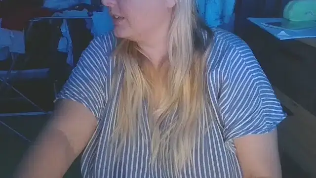 Meliss Official9 online show from March 2, 2025, 8:07 pm