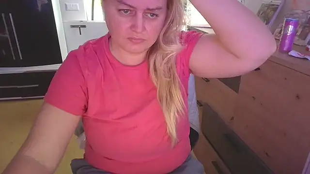 Snapshot of Meliss_Official9 chatting on November 21, 2025, 10:58 am Meliss Official9 online show from November 21, 2025, 10:58 am