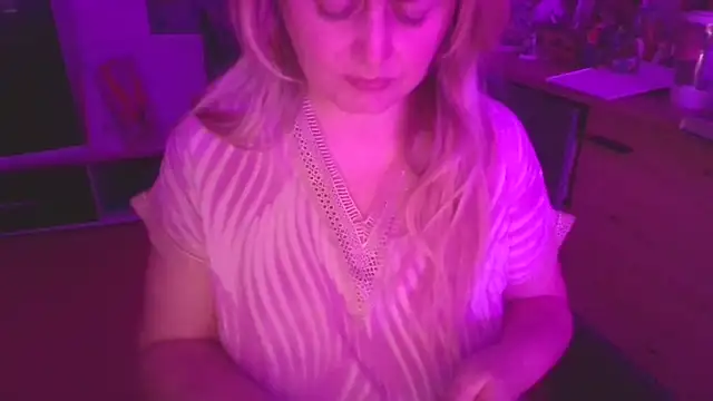 Snapshot of Meliss_Official9 chatting on December 16, 2025, 8:36 pm Meliss Official9 online show from December 16, 2025, 8:36 pm