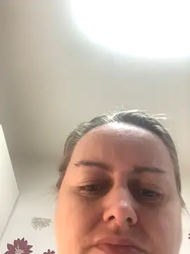 Snapshot of Meliss_Official9 chatting on December 17, 2025, 8:42 am Meliss Official9 online show from December 17, 2025, 8:42 am