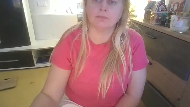 Snapshot of Meliss_Official9 chatting on January 9, 2026, 11:35 am Meliss Official9 online show from January 9, 2026, 11:35 am