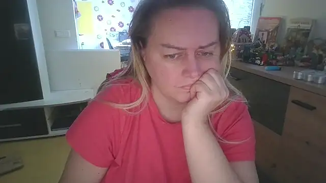 Snapshot of Meliss_Official9 chatting on January 10, 2026, 7:54 am Meliss Official9 online show from January 10, 2026, 7:54 am