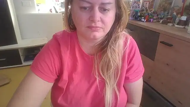 Snapshot of Meliss_Official9 chatting on January 11, 2026, 8:19 am Meliss Official9 online show from January 11, 2026, 8:19 am