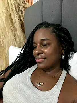 Snapshot of AkiraHomers chatting on December 5, 2024, 3:04 am AkiraHomers online show from December 5, 2024, 3:04 am