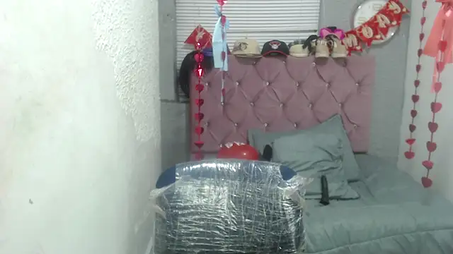 vainillaplaypussy online show from March 11, 2025, 3:23 pm