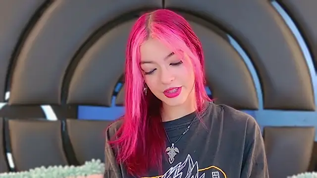 Snapshot of ElizabetthKitty chatting on January 31, 2025, 7:18 pm ElizabetthKitty online show from January 31, 2025, 7:18 pm