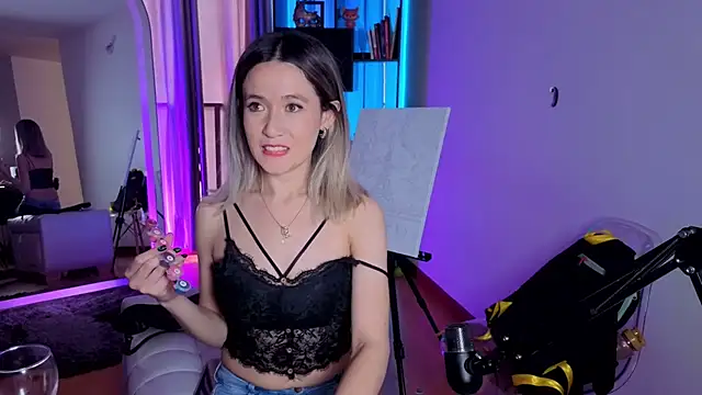 sexfire lalita online show from July 28, 2026, 4:50 pm