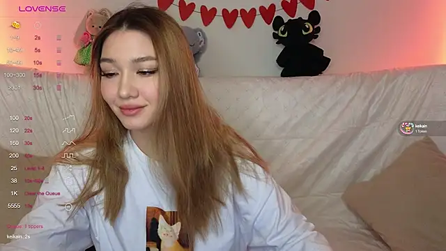 LuxuryGirl   online show from February 26, 2025, 12:36 pm