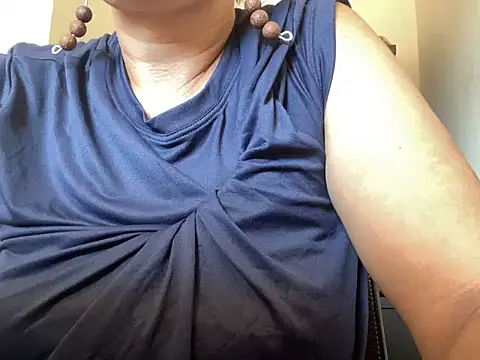 Snapshot of Biaangel34 chatting on February 19, 2025, 12:44 pm Biaangel34 online show from February 19, 2025, 12:44 pm