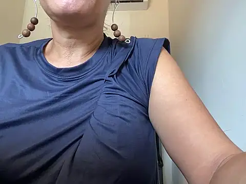 Snapshot of Biaangel34 chatting on February 20, 2025, 12:15 pm Biaangel34 online show from February 20, 2025, 12:15 pm