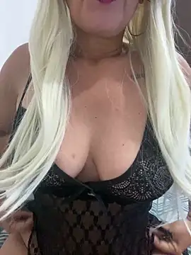 Snapshot of Biaangel34 chatting on March 18, 2025, 6:25 am Biaangel34 online show from March 18, 2025, 6:25 am