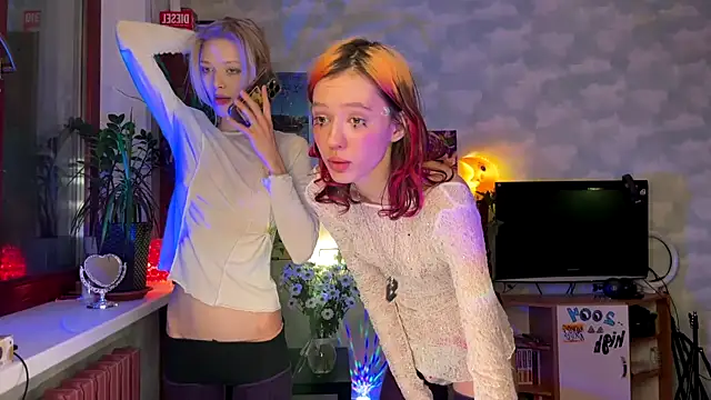 Evvie Summn1 online show from February 11, 2025, 5:18 pm