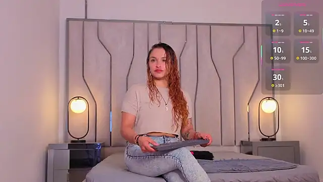 MAISE HILL1 online show from March 14, 2026, 4:07 am