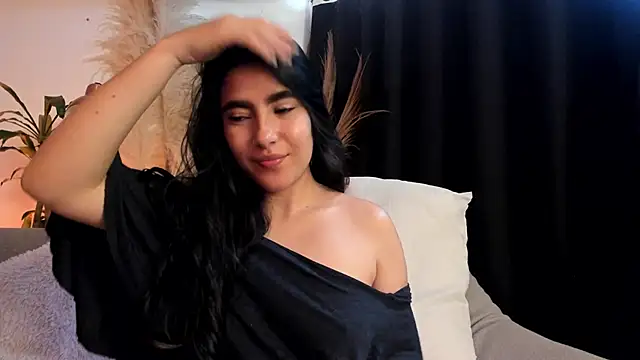 Snapshot of Serenity_Day chatting on April 21, 2026, 3:17 pm Serenity Day online show from April 21, 2026, 3:17 pm