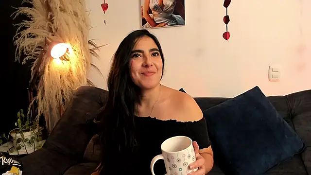 Snapshot of Serenity_Day chatting on June 17, 2026, 2:47 am Serenity Day online show from June 17, 2026, 2:47 am