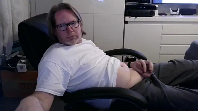 VSteph online show from April 19, 2026, 10:01 pm