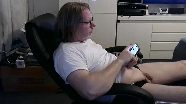 VSteph online show from April 22, 2026, 9:05 pm