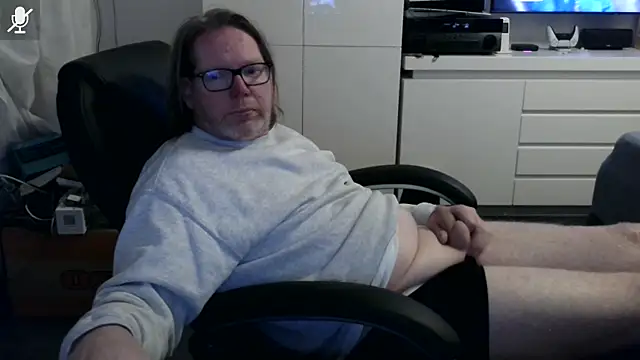 Snapshot of VSteph chatting on April 28, 2026, 7:19 pm VSteph online show from April 28, 2026, 7:19 pm